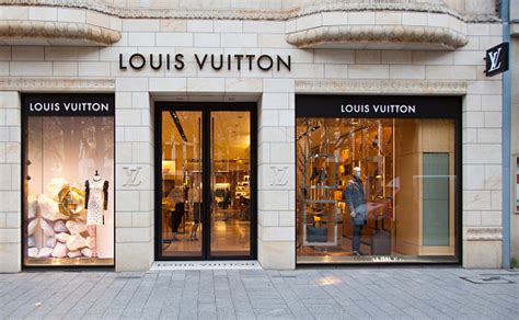 louis vuitton deutschland filialen|Louis Vuitton deutschland online shop.